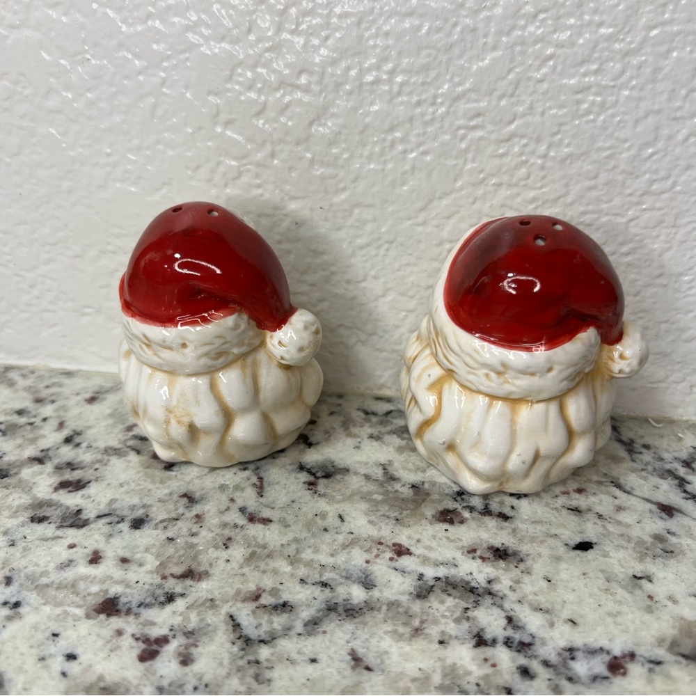 Santa Claus Ceramic Salt and Pepper Shaker set Christmas Holiday - Picture 3 of 6